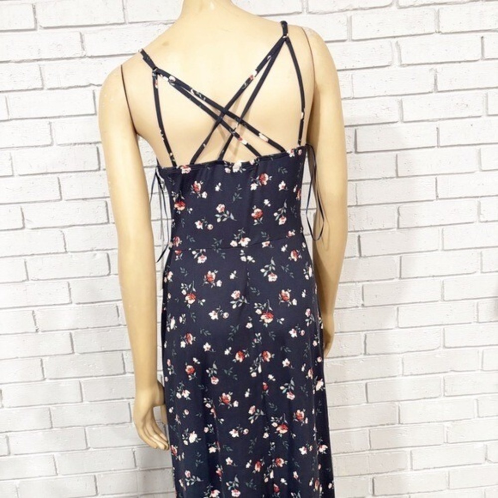 Nine Britton Women's Blue Floral Willow Knit‎ Maxi Dress - Size Medium - Picture 3 of 15